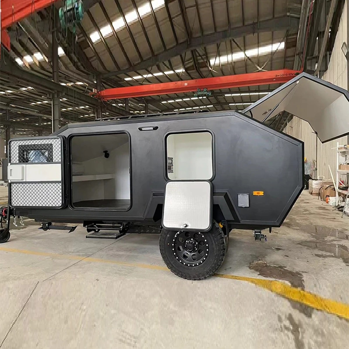 CRAFTMAX® BLACK BROTHER EXP-4 15 Extreme OffRoad Caravan Tandem ThermoSandwich, vollausgestattet mit Möbel, Bett, Küche, Sanitär, 2 - 3 Schlafplätze, Heizung (15)