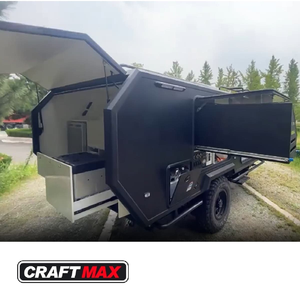 CRAFTMAX® BLACK BROTHER EXP-4 15 Extreme OffRoad Caravan Tandem ThermoSandwich, vollausgestattet mit Möbel, Bett, Küche, Sanitär, 2 - 3 Schlafplätze, Heizung (17)