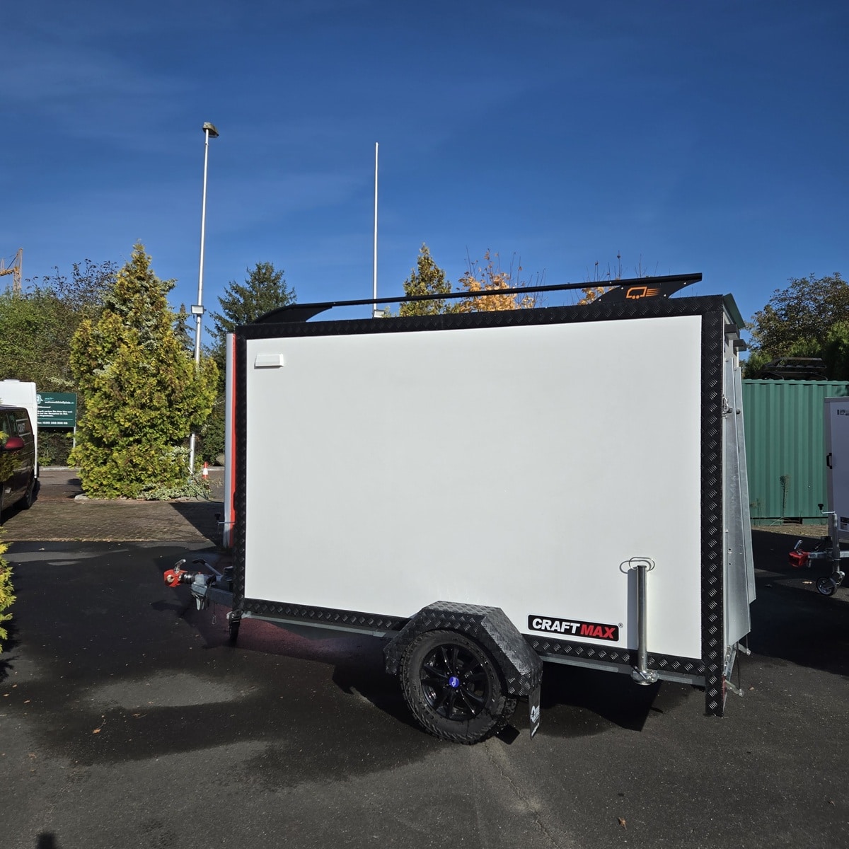 OffRoad® 1300 Speedcaravan CROSS 3.00x1.46x1.90m, mit Küche, Bett, Fenster, Tür, Dachträger, Ladebordwand - 100kmh (11)