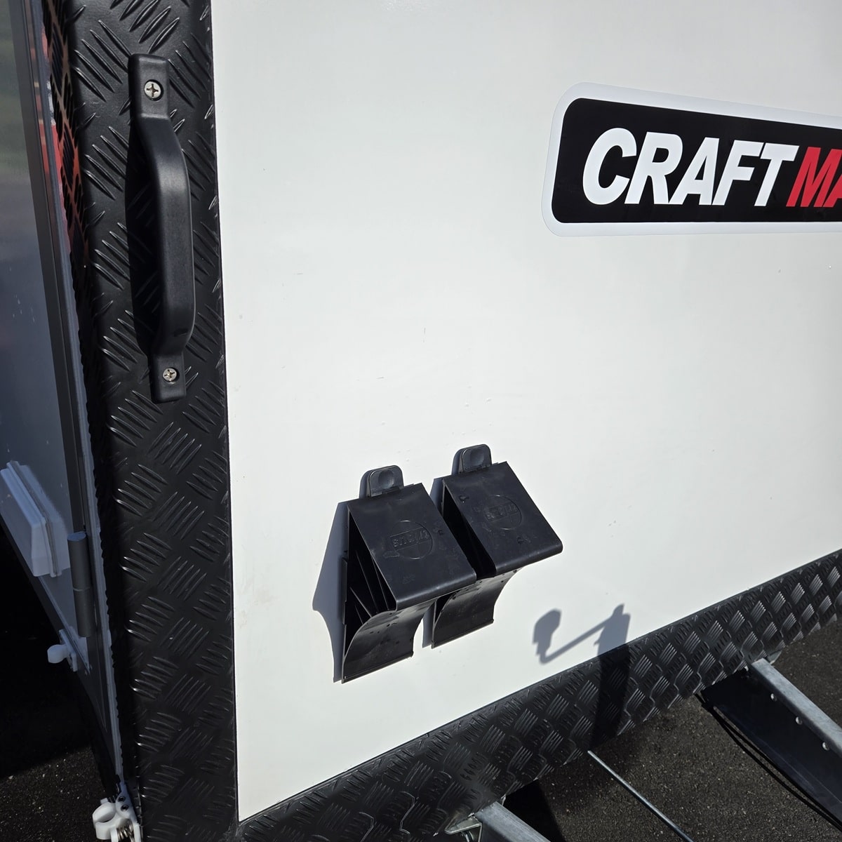 OffRoad® 1300 Speedcaravan CROSS 3.00x1.46x1.90m, mit Küche, Bett, Fenster, Tür, Dachträger, Ladebordwand - 100kmh (5)